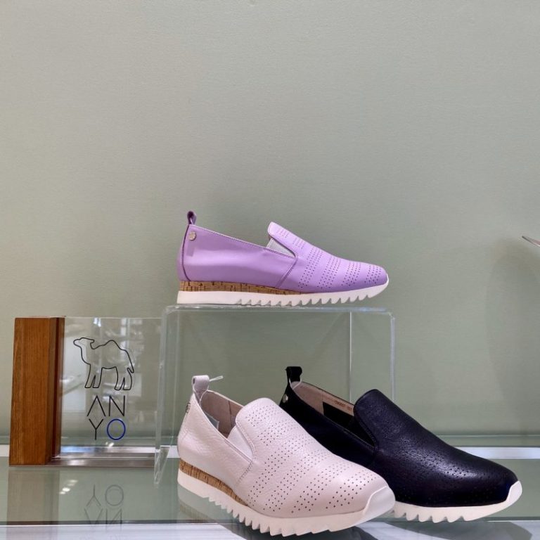 春物スニーカー！