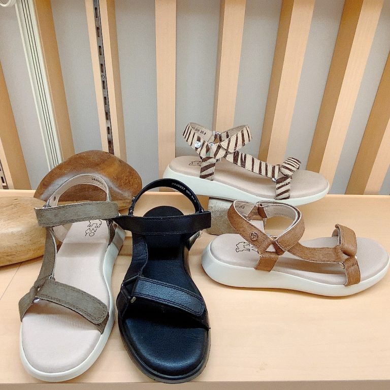 ANYO 厚底ベルトサンダル！