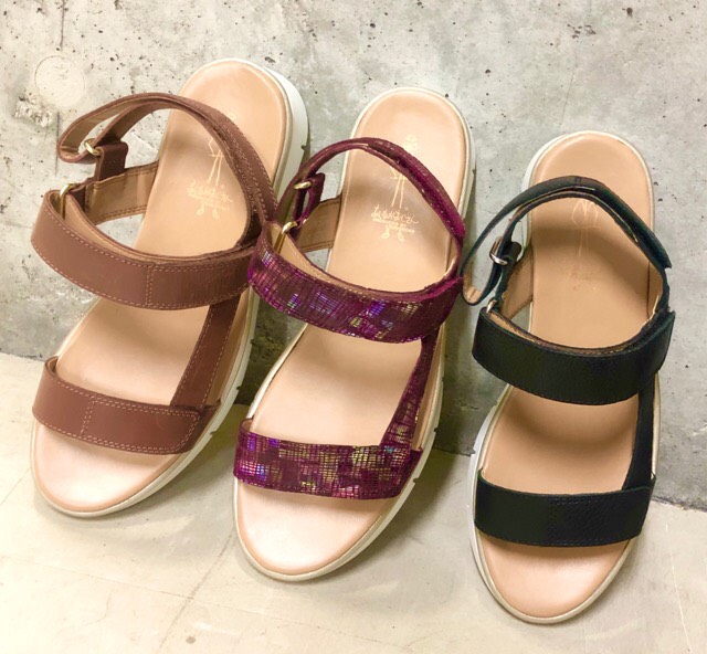 9月も履ける！あしながおじさんのスポーツサンダル