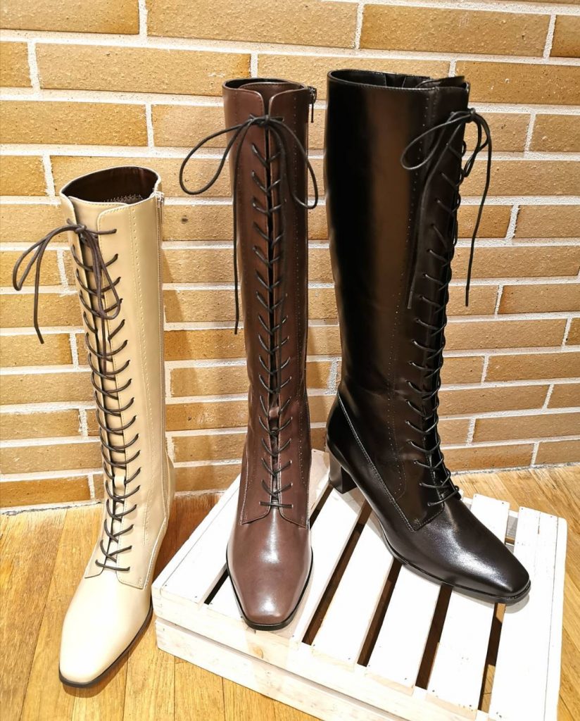 cavacavaのロングブーツ【新品】