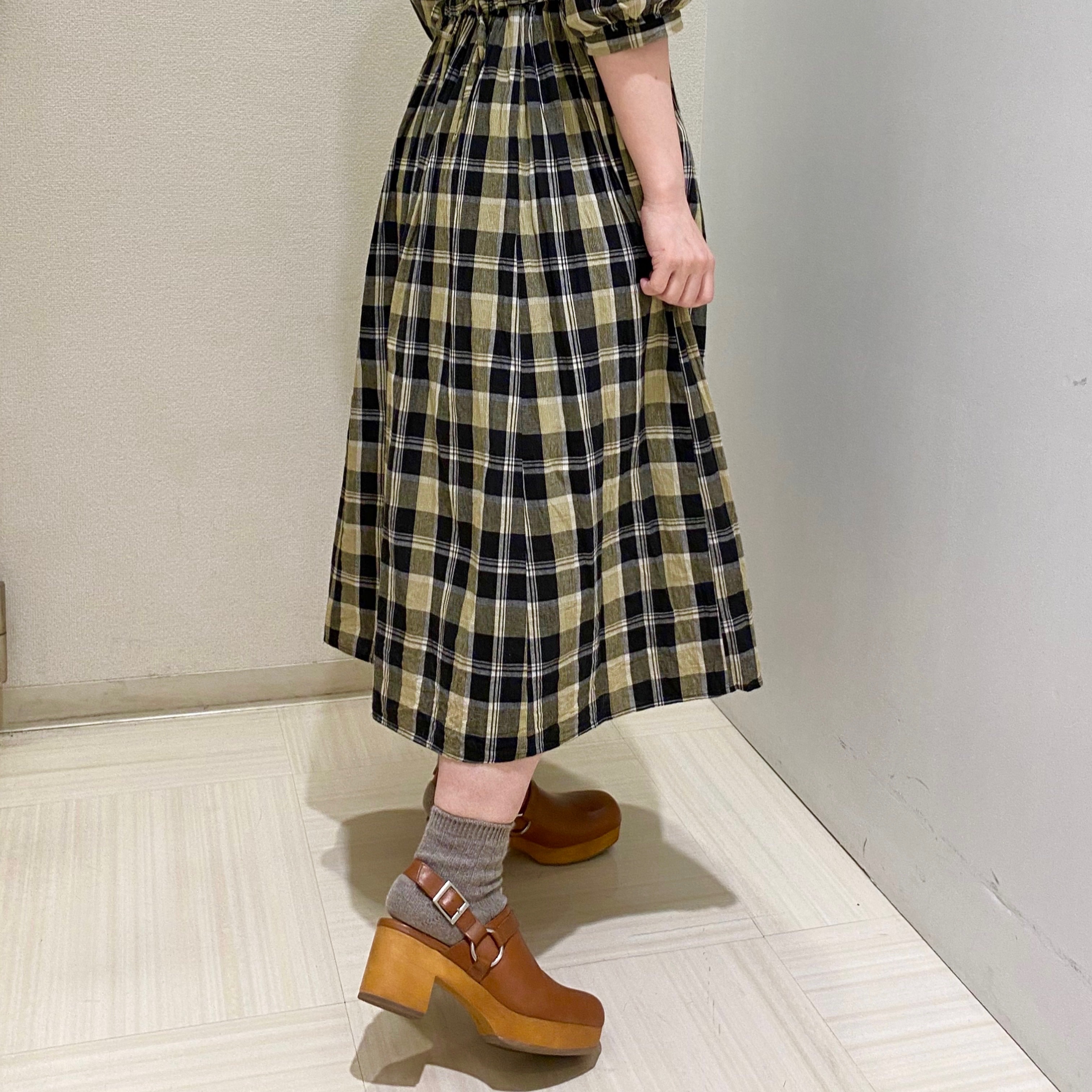 サボサンダルで足元に個性を