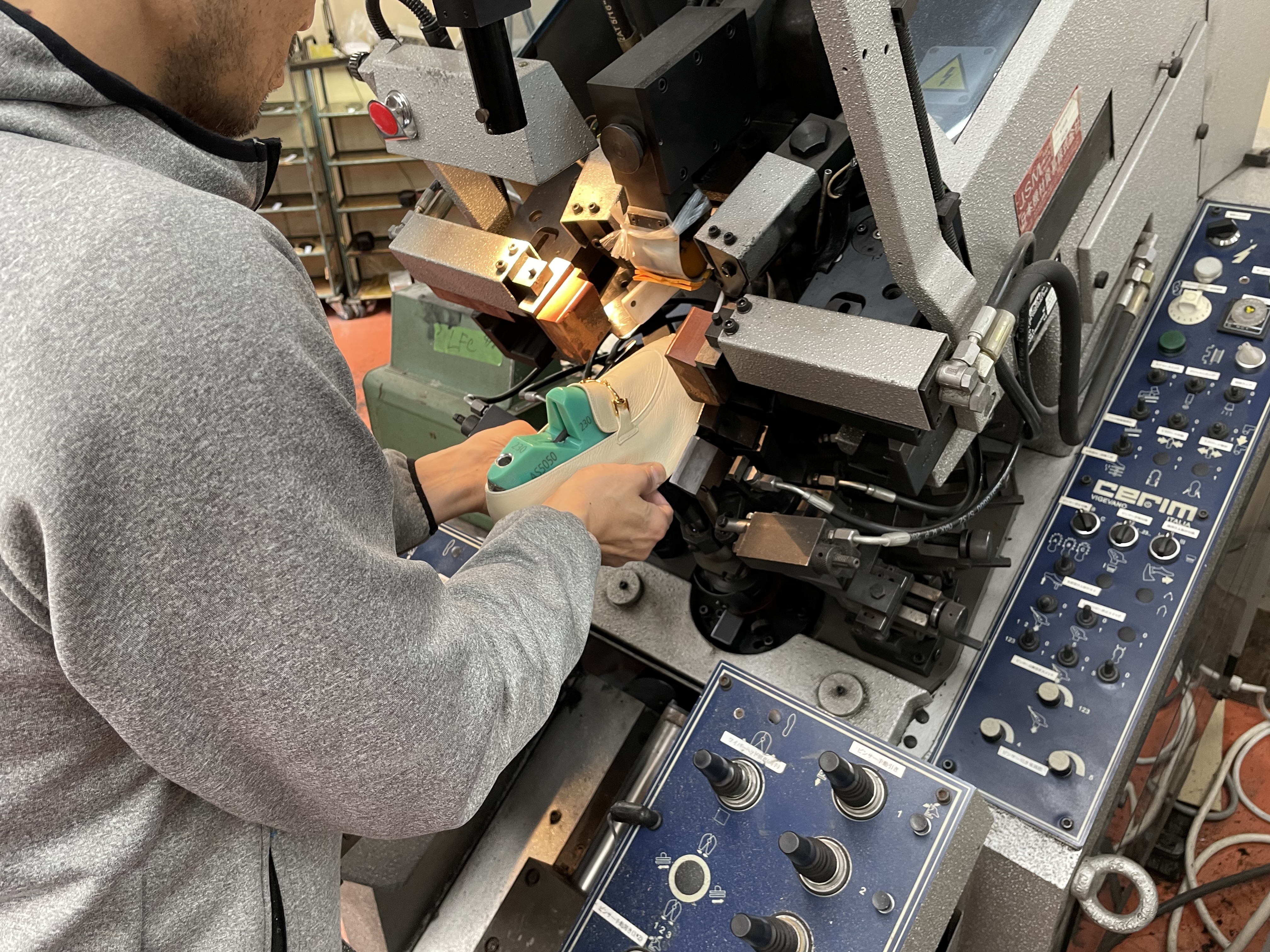 靴をつくる機械たち~トーラスター編~