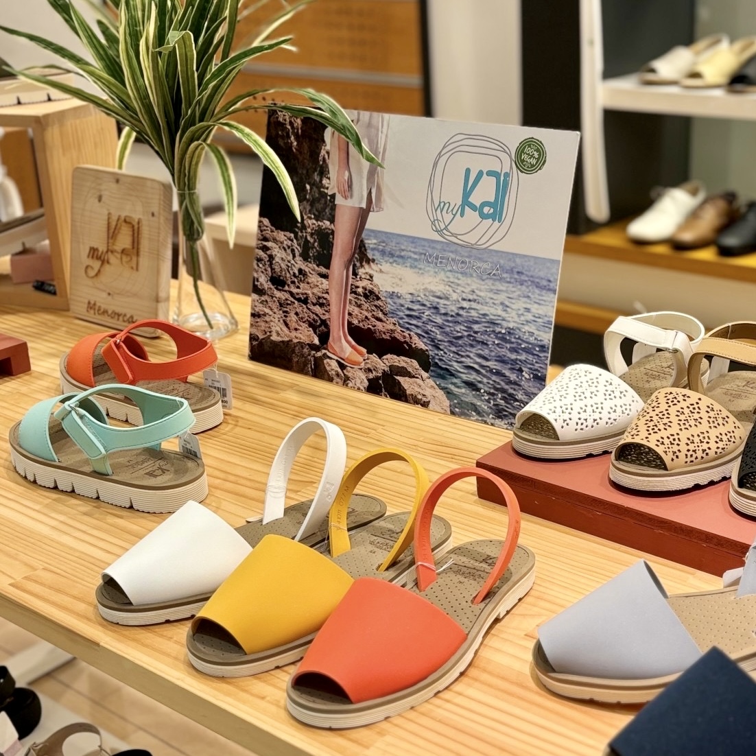 夏休みの旅行におすすめ｜水に濡れても大丈夫なサンダル