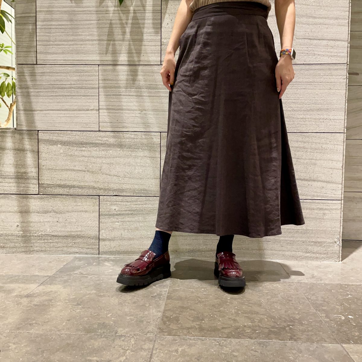 2024秋冬トレンド｜艶のあるエナメルカラー