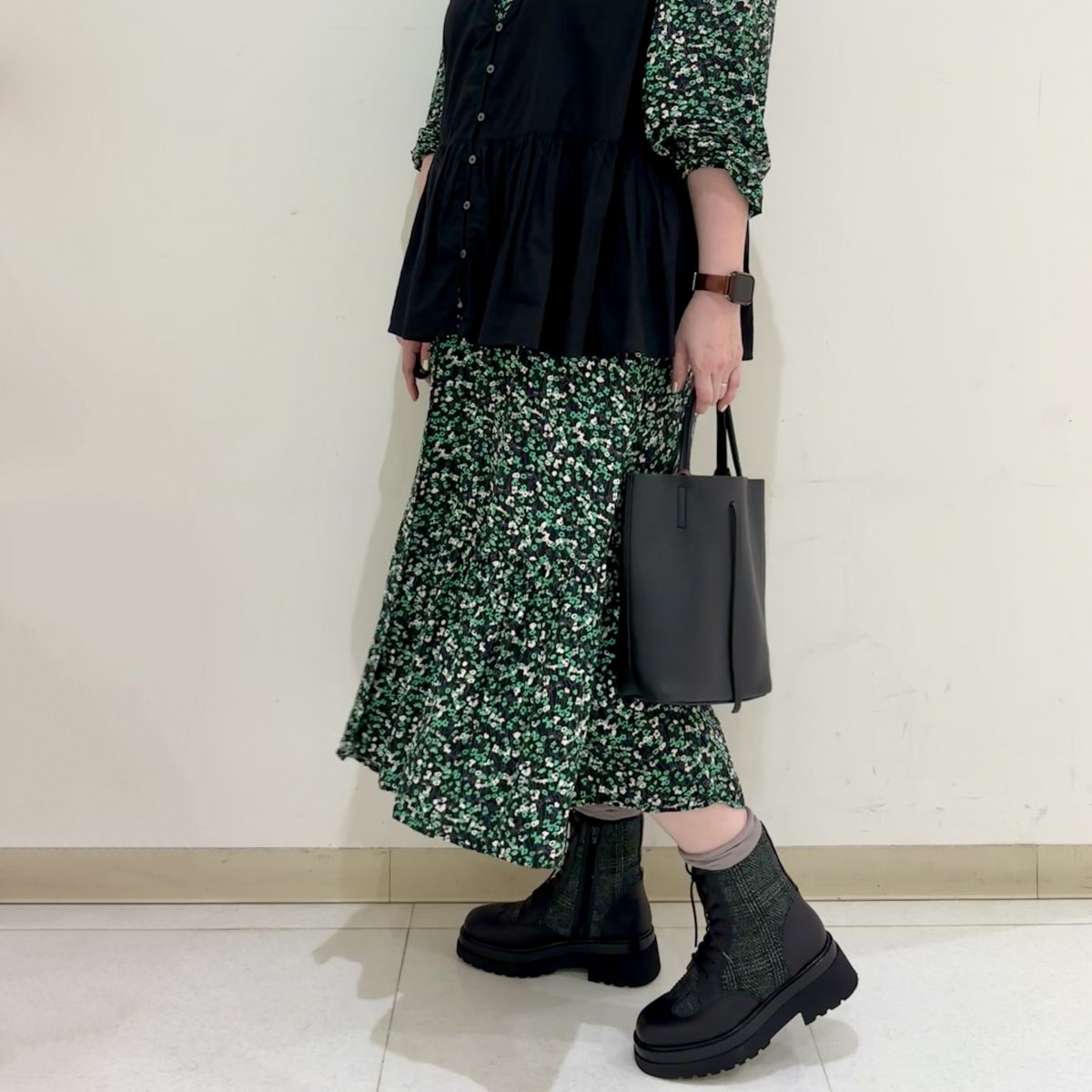 たくさん歩く日の厚底レースアップブーツ♪