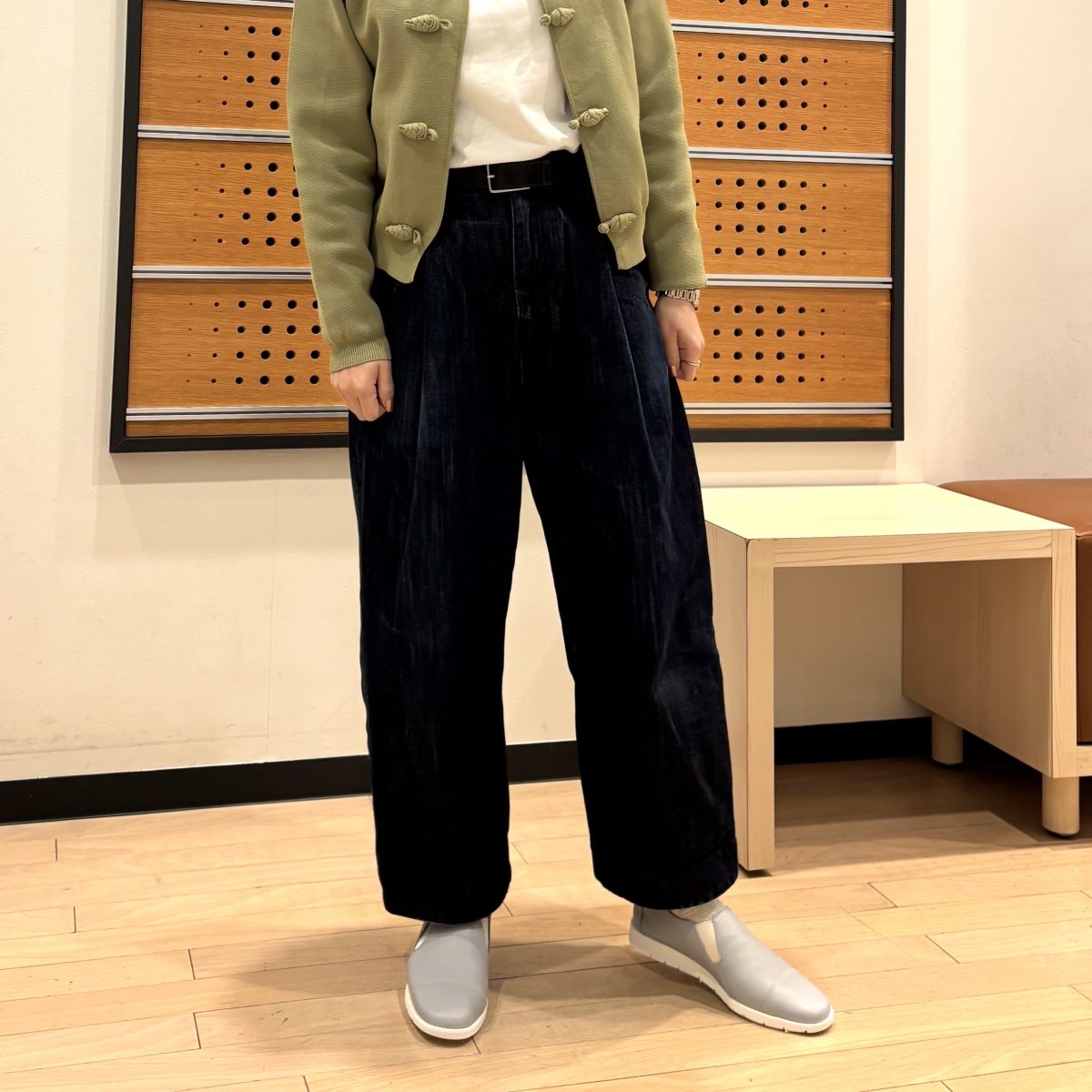 2025春靴|急な雨でも大丈夫!旅行で履きたいレザースリッポン