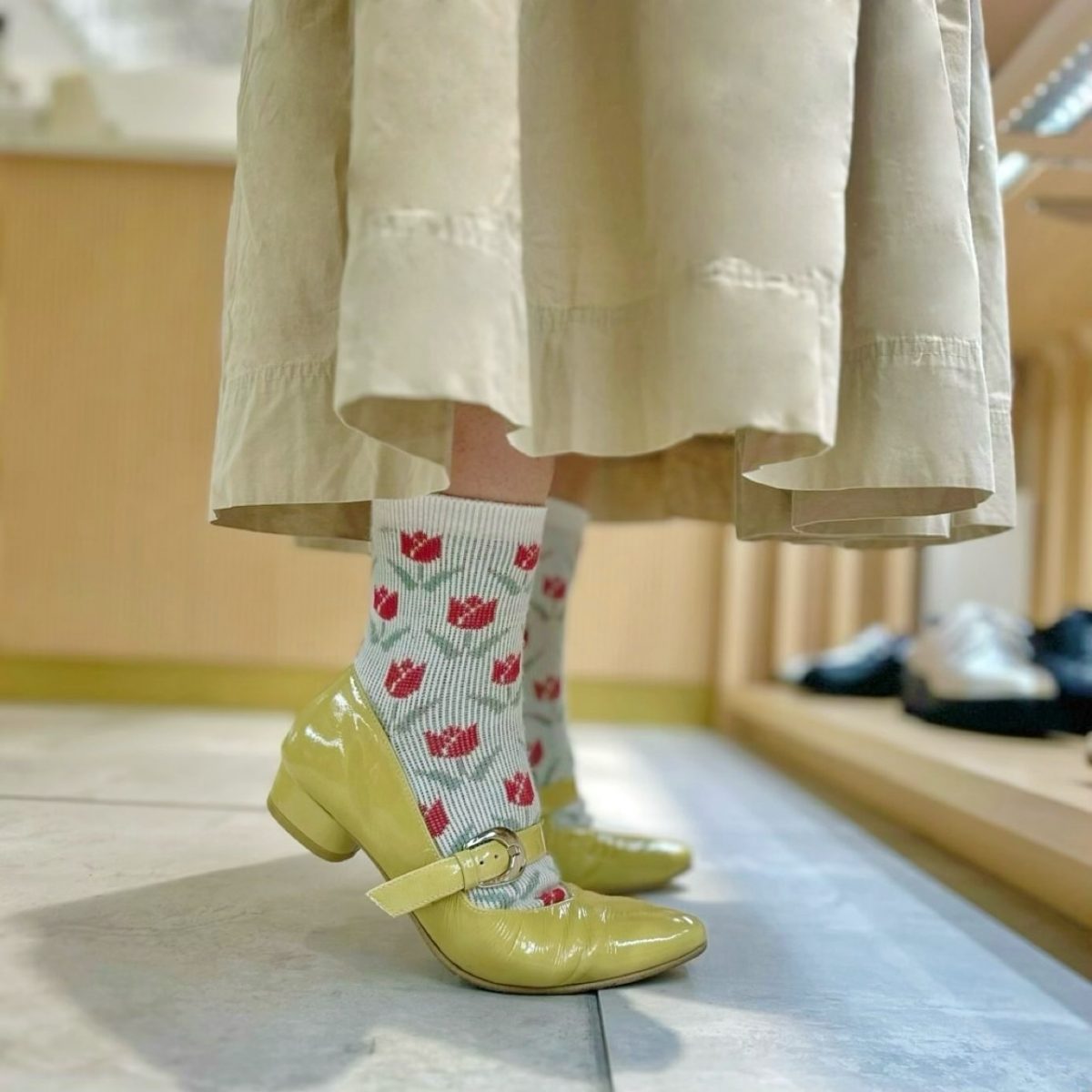 立ち仕事でも疲れない！スタッフのお仕事靴｜ストラップ編