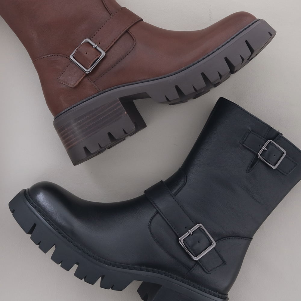 エンジニアレザーブーツ