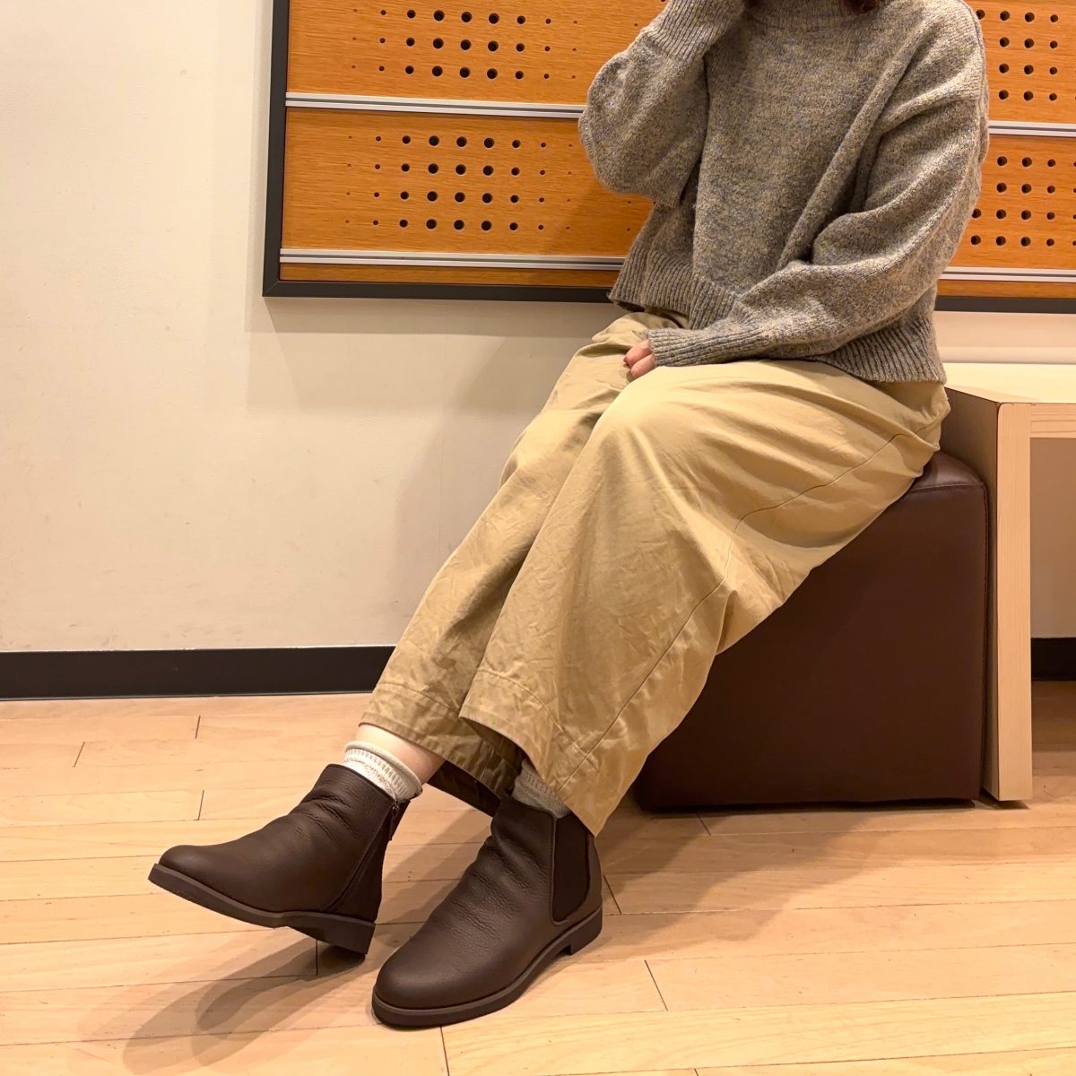 サイドゴアブーツ×パンツコーデ