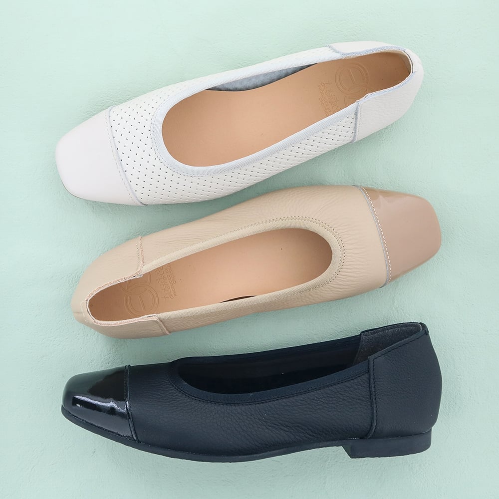 ソフトフラットシューズ