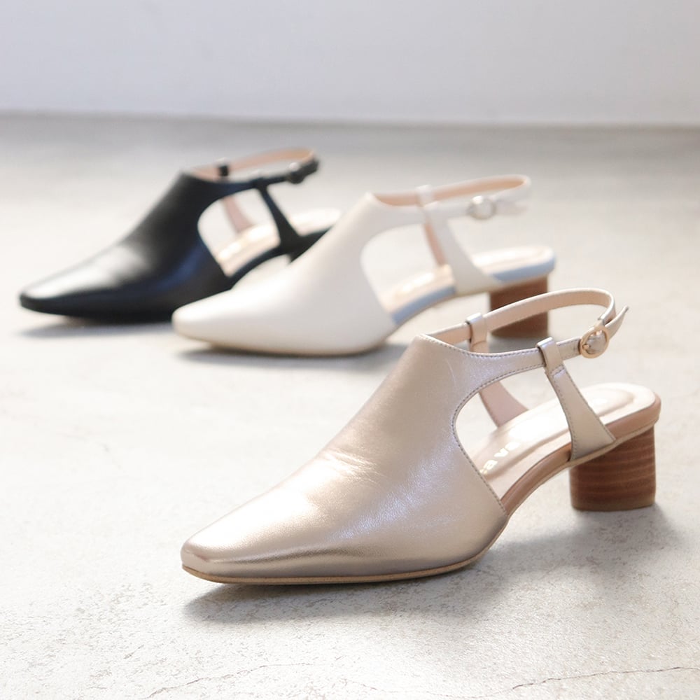 バックスリングパンプス