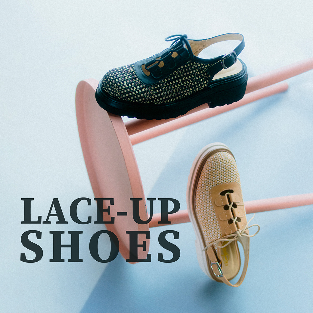 レースアップシューズ